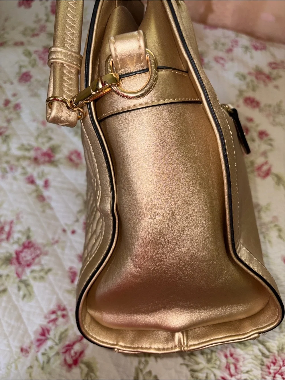 Michael Kors Metallic Gold Quilted Logo Detail Gorgeous bag!